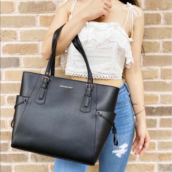 Michael Kors Handbags - Gaby’sBags👜💕-NWT Michael kors Tote Black